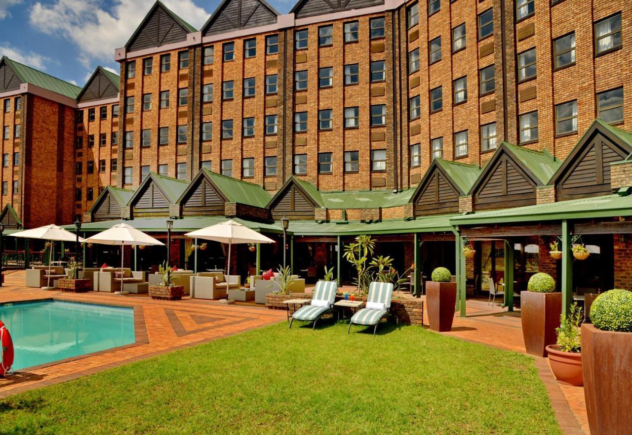 The Centurion Hotel エクステリア 写真