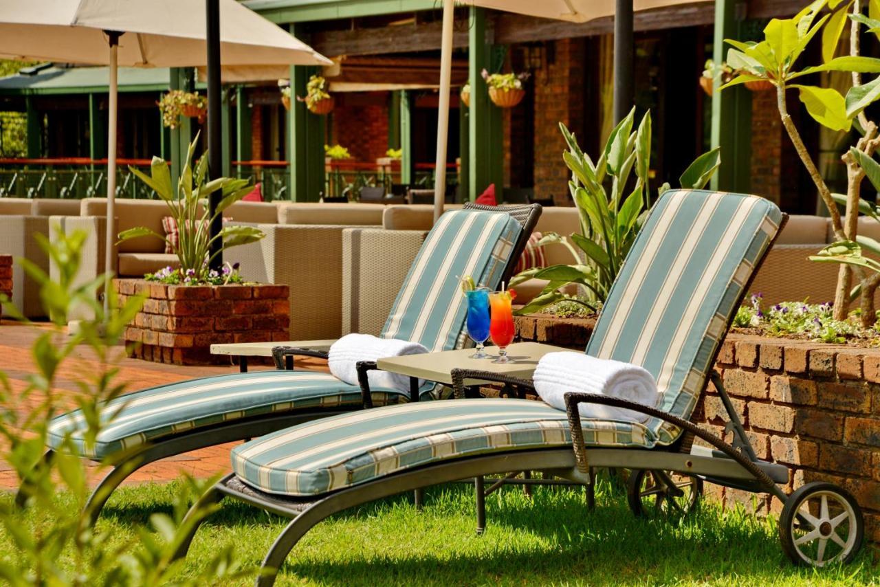 The Centurion Hotel エクステリア 写真
