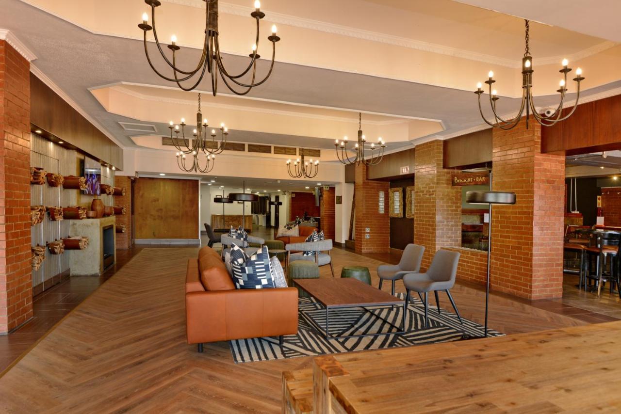 The Centurion Hotel エクステリア 写真