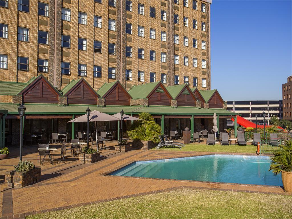 The Centurion Hotel エクステリア 写真