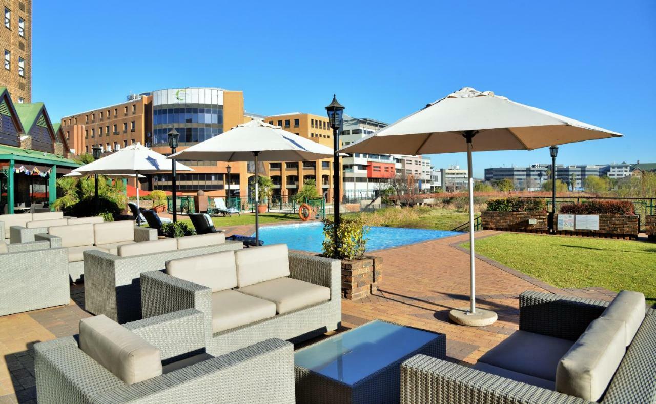 The Centurion Hotel エクステリア 写真