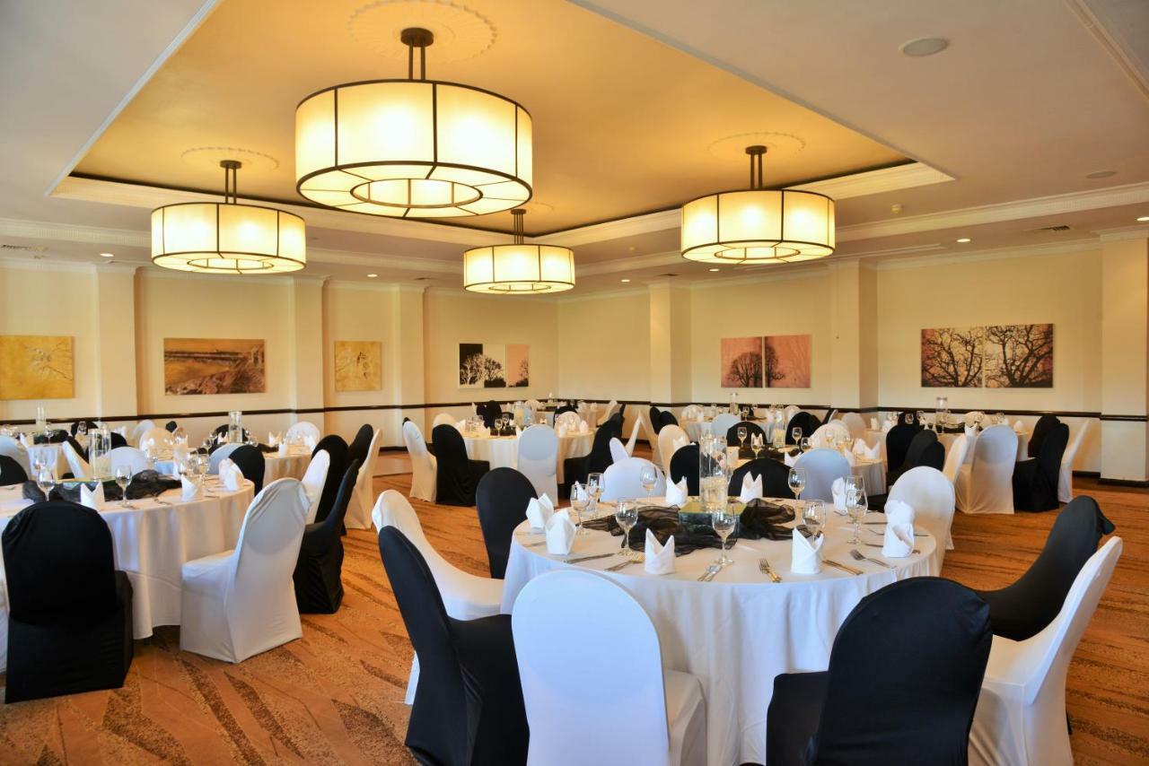 The Centurion Hotel エクステリア 写真